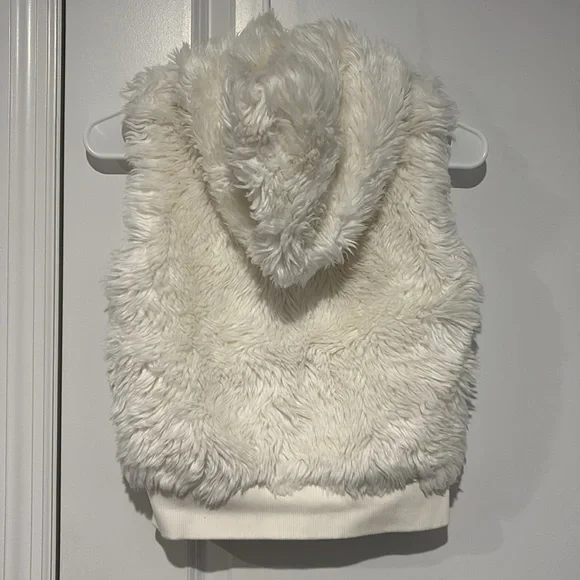 Gymboree Ivory Faux Fur Vest kids size L - Picture 2 of 6